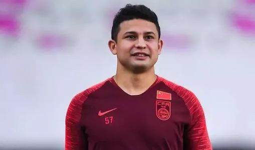 开云棋牌-王新欣力挺艾克森：必须他顶锋线上 能给队友信心